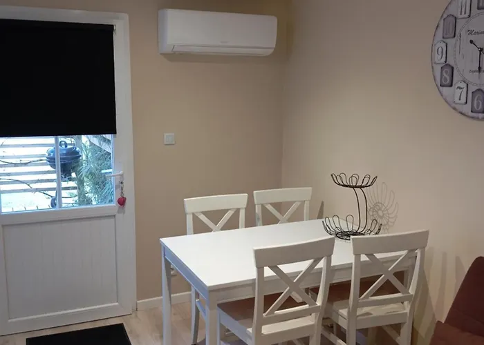 Dépendance Climatisée à La Campagne